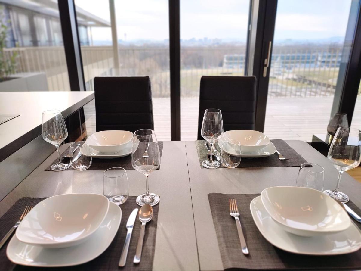 Panorama Apartment Vienna - Free Parking, Sauna & Fitness Buitenkant foto