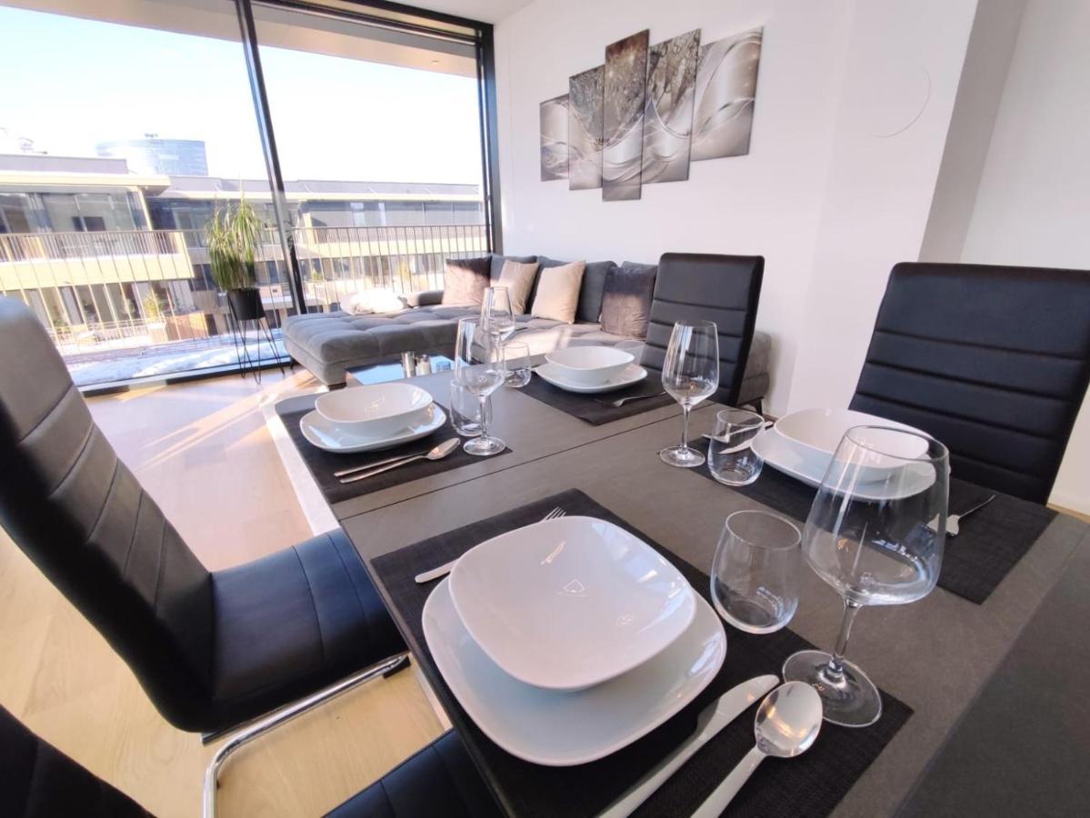 Panorama Apartment Vienna - Free Parking, Sauna & Fitness Buitenkant foto