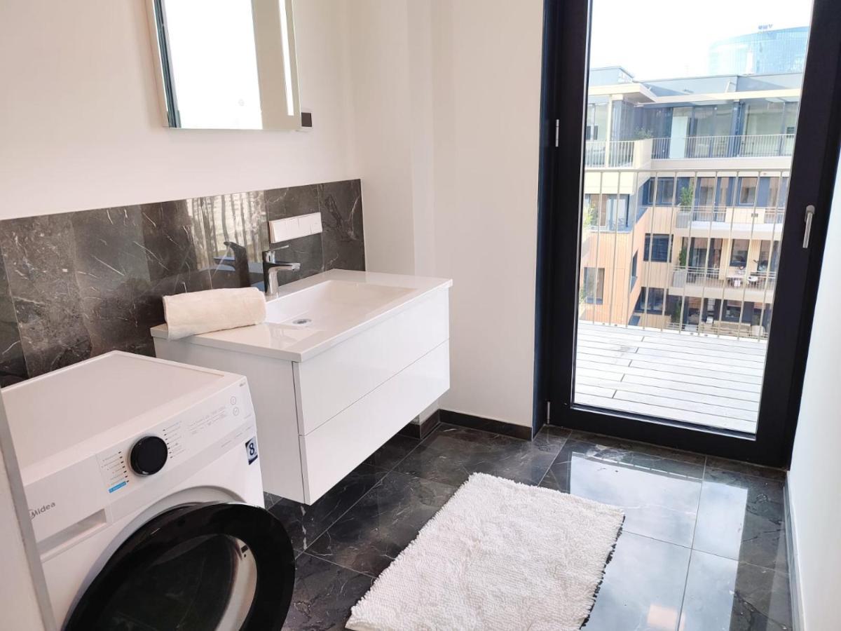 Panorama Apartment Vienna - Free Parking, Sauna & Fitness Buitenkant foto