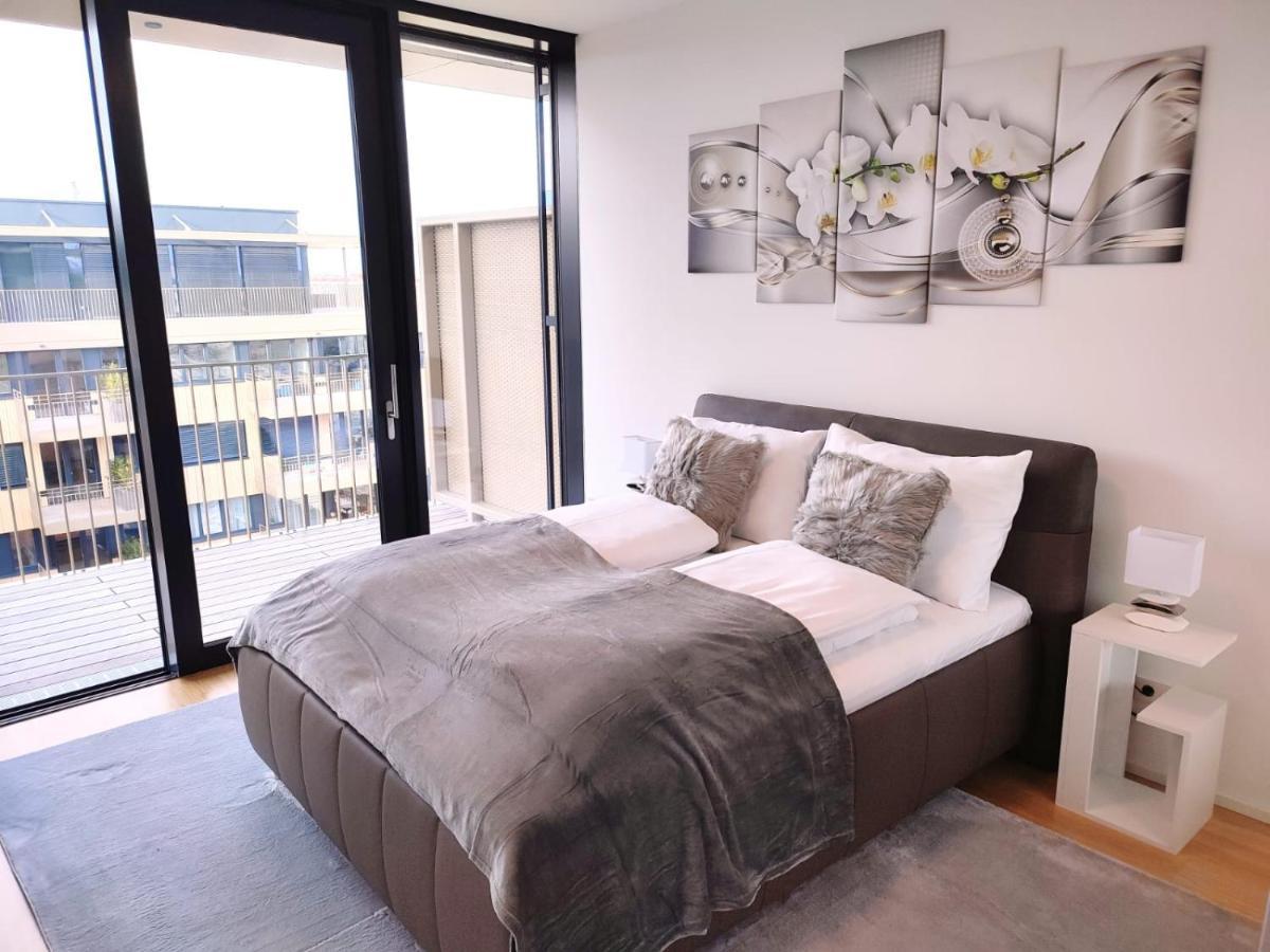 Panorama Apartment Vienna - Free Parking, Sauna & Fitness Buitenkant foto